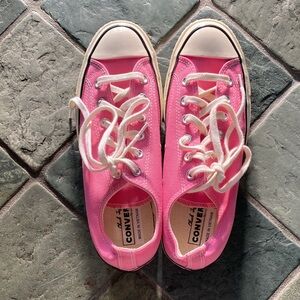 Converse Sneakers in Bubblegum Pink